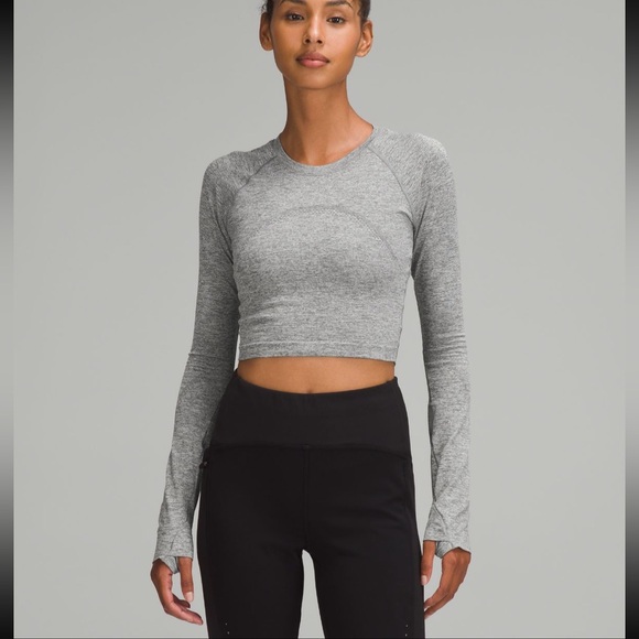lululemon athletica Tops - Lululemon Swiftly Tech Cropped Long Sleeve Shirt in Slate/White Size 6